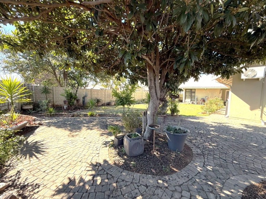 5 Bedroom Property for Sale in Hospitaalpark Free State